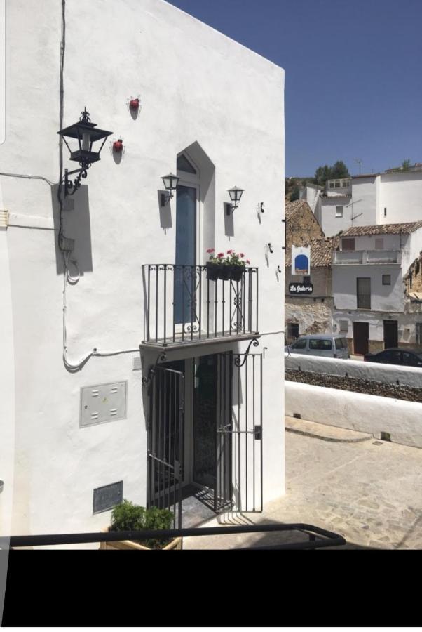 El Nido De La Galeria Apartment Setenil De Las Bodegas Exterior photo