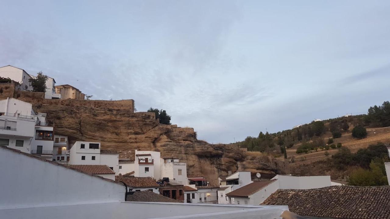 El Nido De La Galeria Apartment Setenil De Las Bodegas Exterior photo